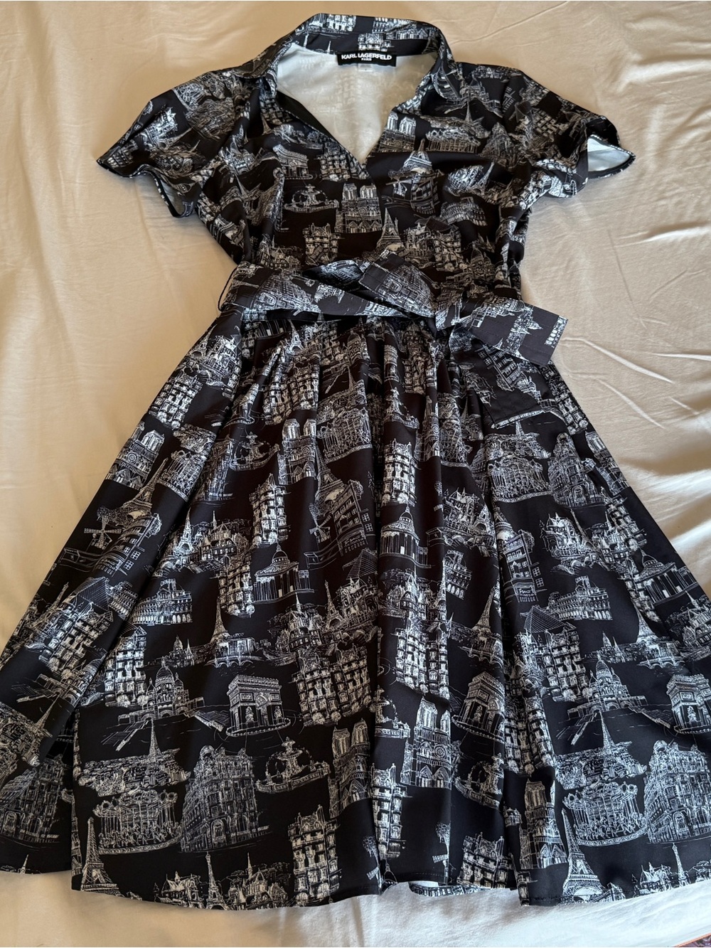 Gorgeous KARL LAGERFELD PARIS Toile Tie-Waist Dress Black/White Short Sleeve 6
